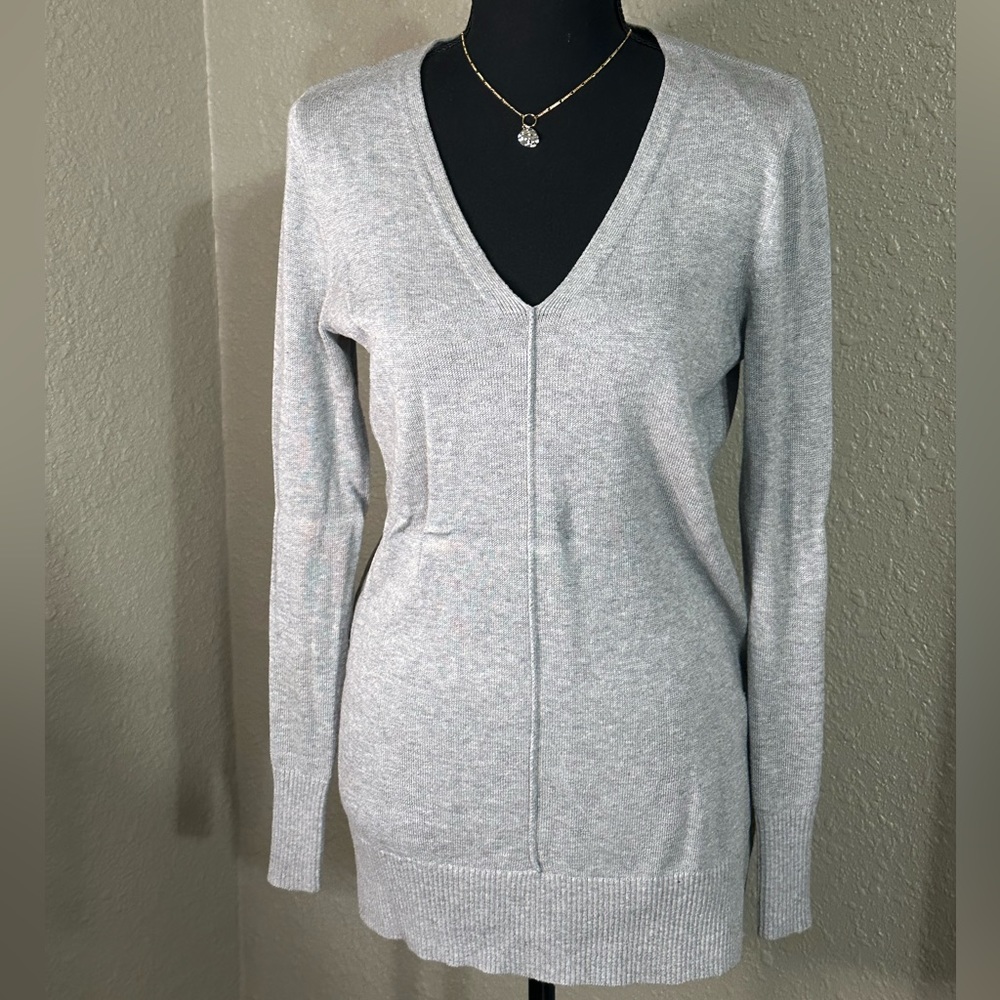 OLD NAVY‎ Gray V-Neck Sweater